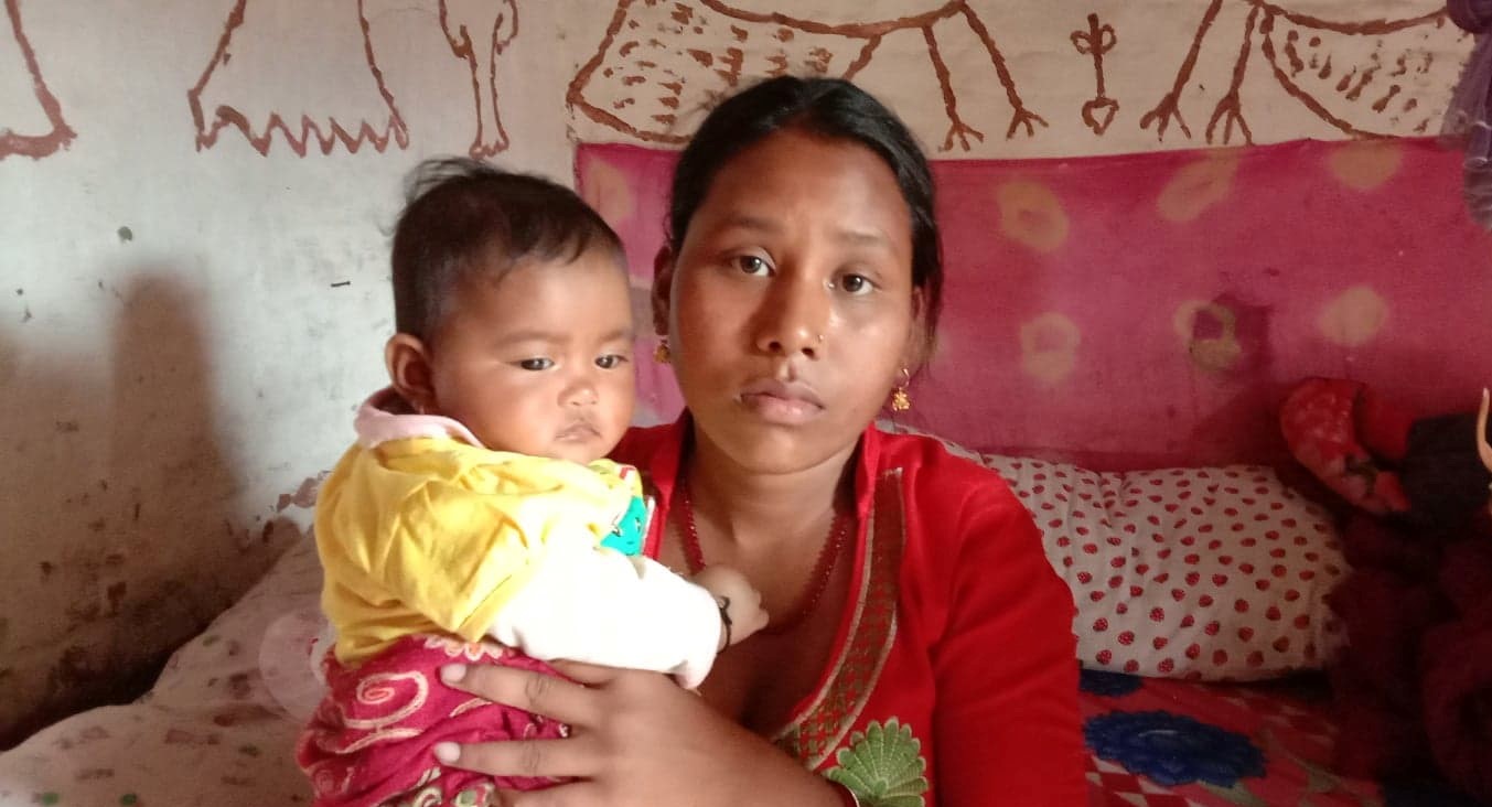 श्रीमानले कुटेर भागे, छोरीलाई दूध किन्ने पैसा नि छैन